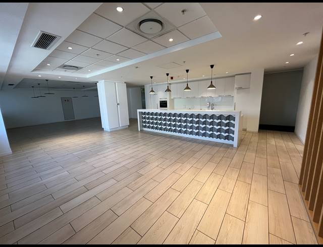 2,051M² OFFICE TO LET IN FORESHORE
